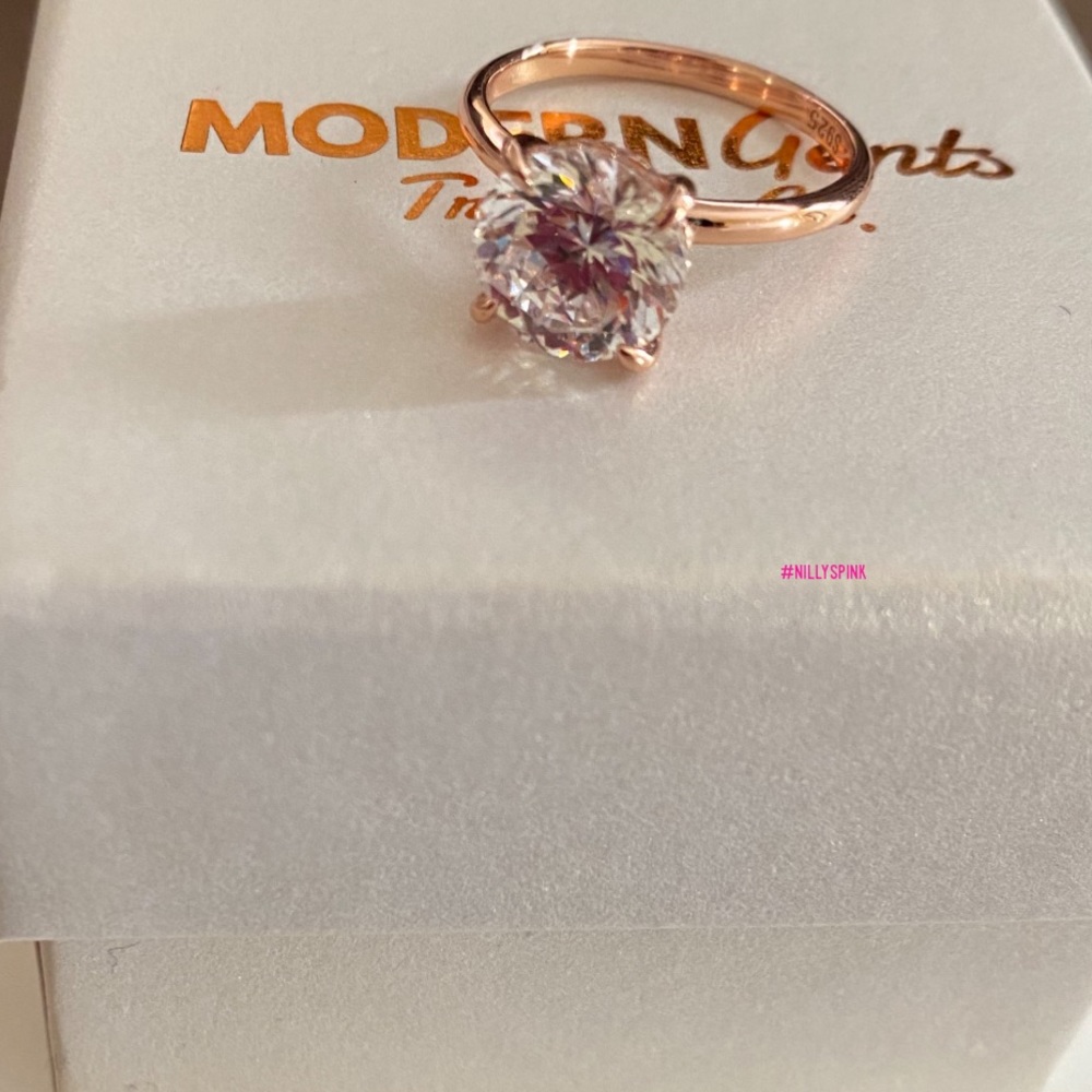 Modern Gents “The Chelsea” Engagement Ring in Rose Gold Size 6